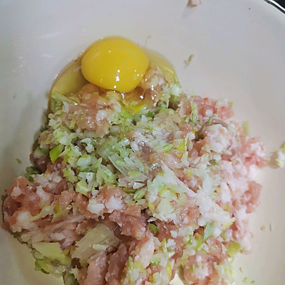 香肠的做法家常做法（从早到晚都想着的纯肉香肠做法）