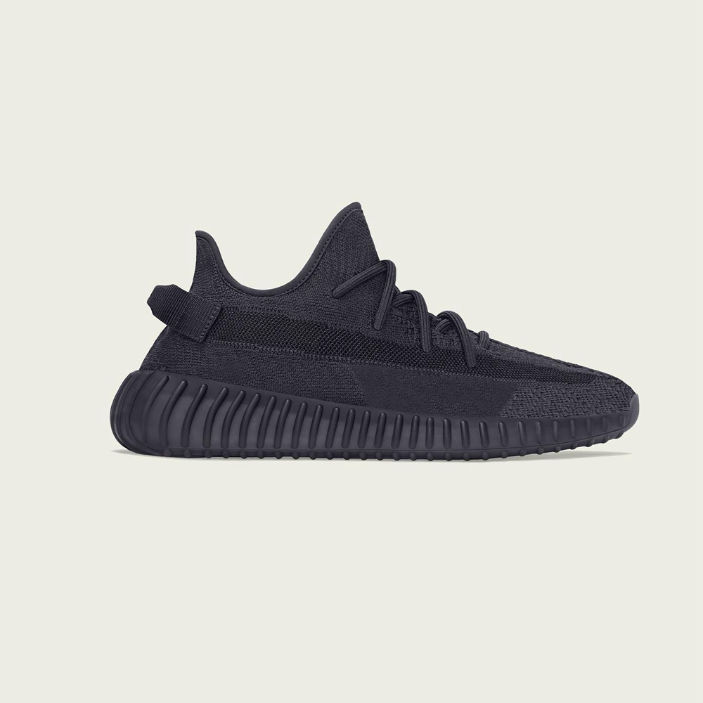 椰子350v2世界杯(1 月又有新惊喜！「新黑武士」Yeezy 350 V2 曝光)