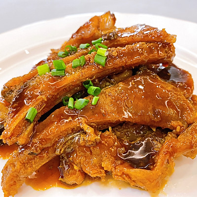 酥鱼的做法好吃(让人闻香止步的零难度酥鱼)