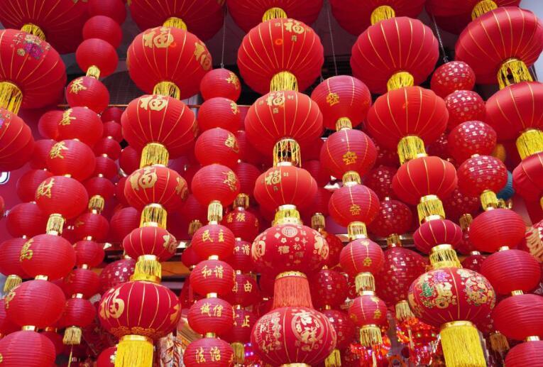 「老广贺春」广州这条街年味氛围感拉满！迎春饰品在“冲刺”