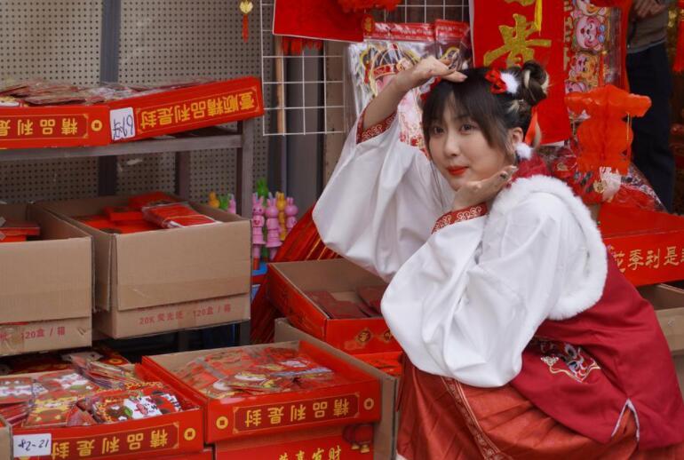 「老广贺春」广州这条街年味氛围感拉满！迎春饰品在“冲刺”