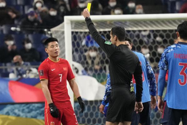 國足vs日本比分（國足0-2日本！李霄鵬執教首秀失利，小組出線幾無可能）