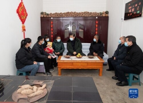 习近平春节前夕赴山西看望慰问基层干部群众