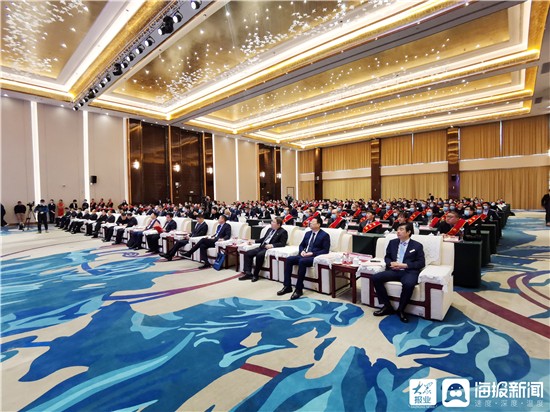 砥礪前行 再創(chuàng)輝煌 東岳集團(tuán)2021年度兌現(xiàn)獎(jiǎng)勵(lì)大會(huì)隆重召開