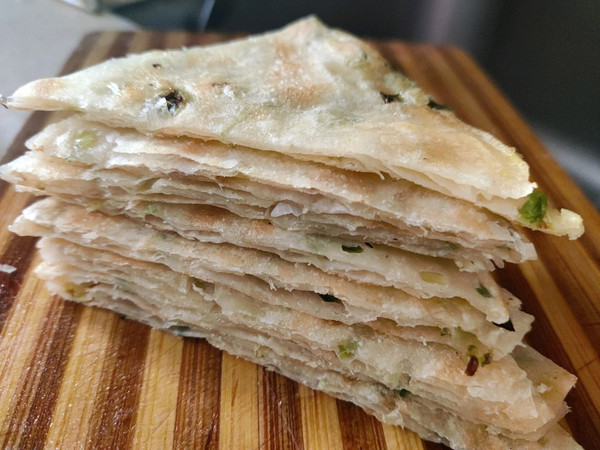 葱油饼怎么做（这样做葱油饼三分钟就做好）
