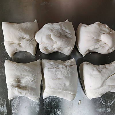 葱油饼怎么做（这样做葱油饼三分钟就做好）