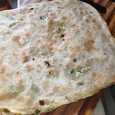 葱油饼怎么做（这样做葱油饼三分钟就做好）