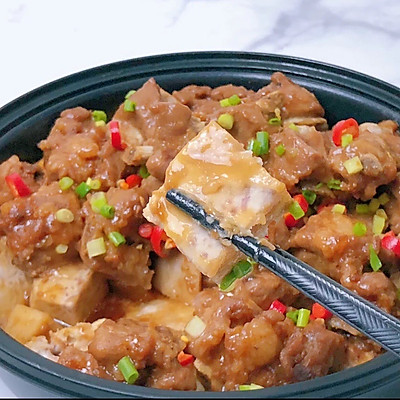 芋头蒸排骨「芋头蒸排骨的做法」-爱妻自媒体