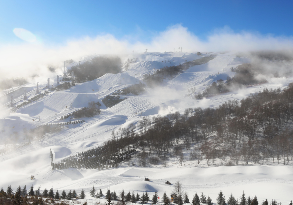 张家口滑雪场冬奥会在哪(北京冬奥会｜昔日塞外山城 今朝滑雪胜地——张家口在冬奥会筹办中“蝶变”)