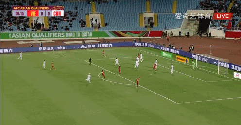 男足1比3越南几点（范志毅预言成真！大年初一国足1比3输越南，登上热搜第一）