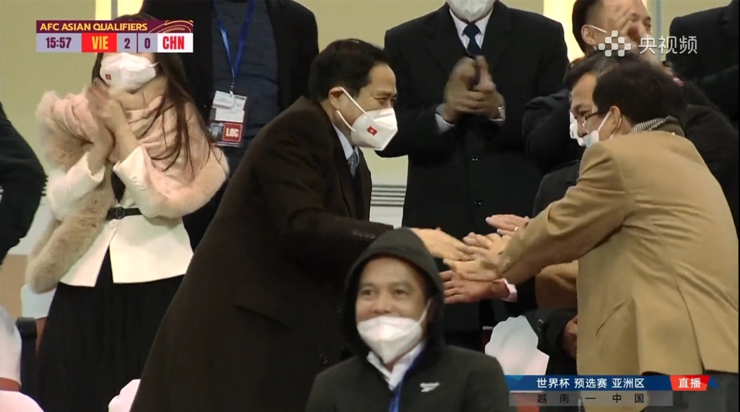 比賽第48分鐘（國足最后才進球，輸給越南1：3）