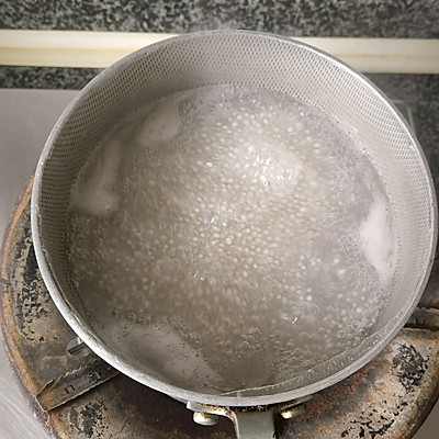 芒果西米露（超级简单甜品芒果西米露的做法）