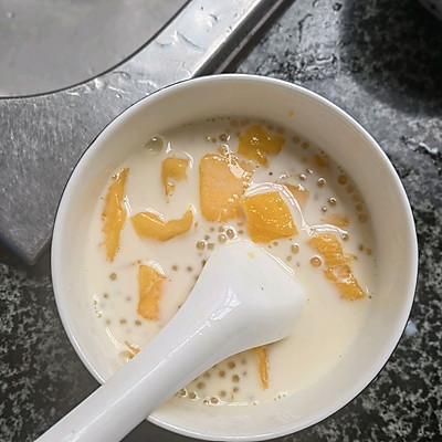 芒果西米露（超级简单甜品芒果西米露的做法）