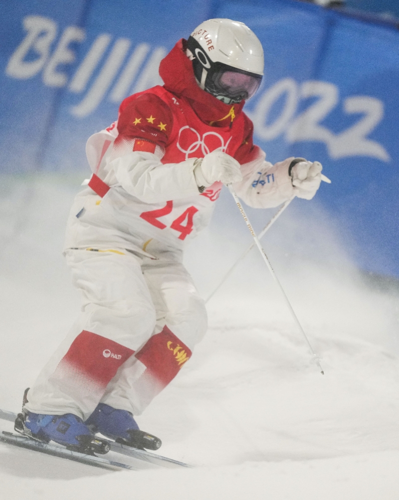 冬奥会中国队滑雪服装图片