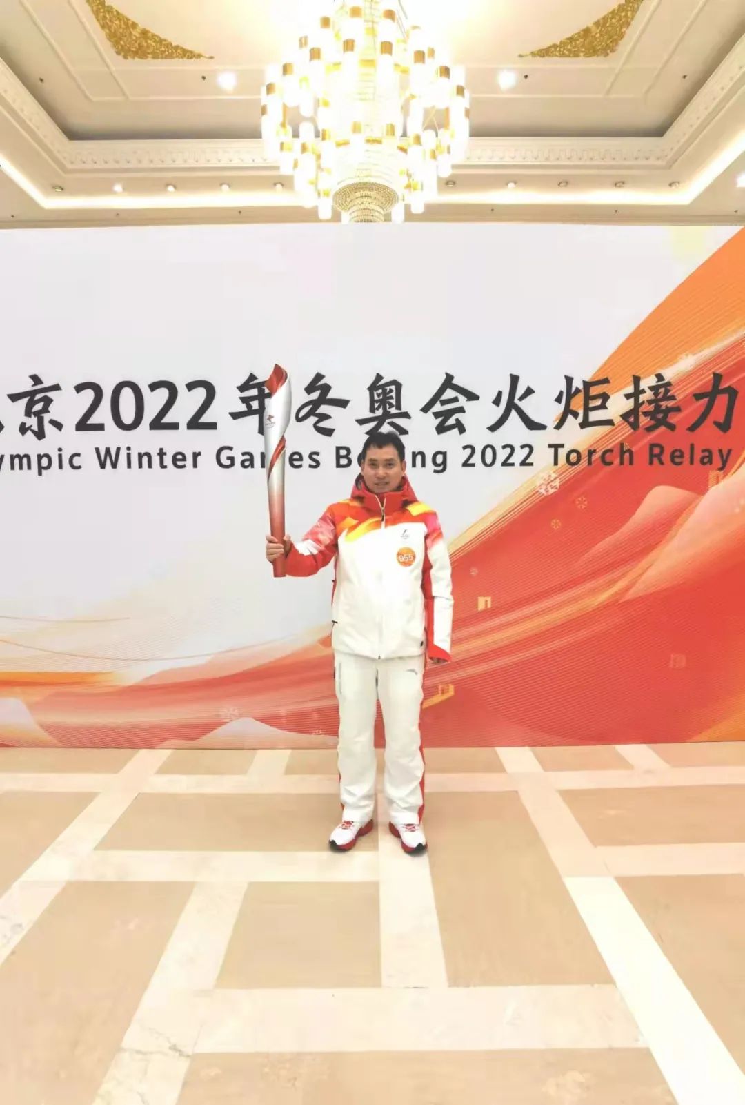 华水的他，是北京冬奥会火炬手！一位连续14年奋战在海外国家水电项目的一线拼搏者！