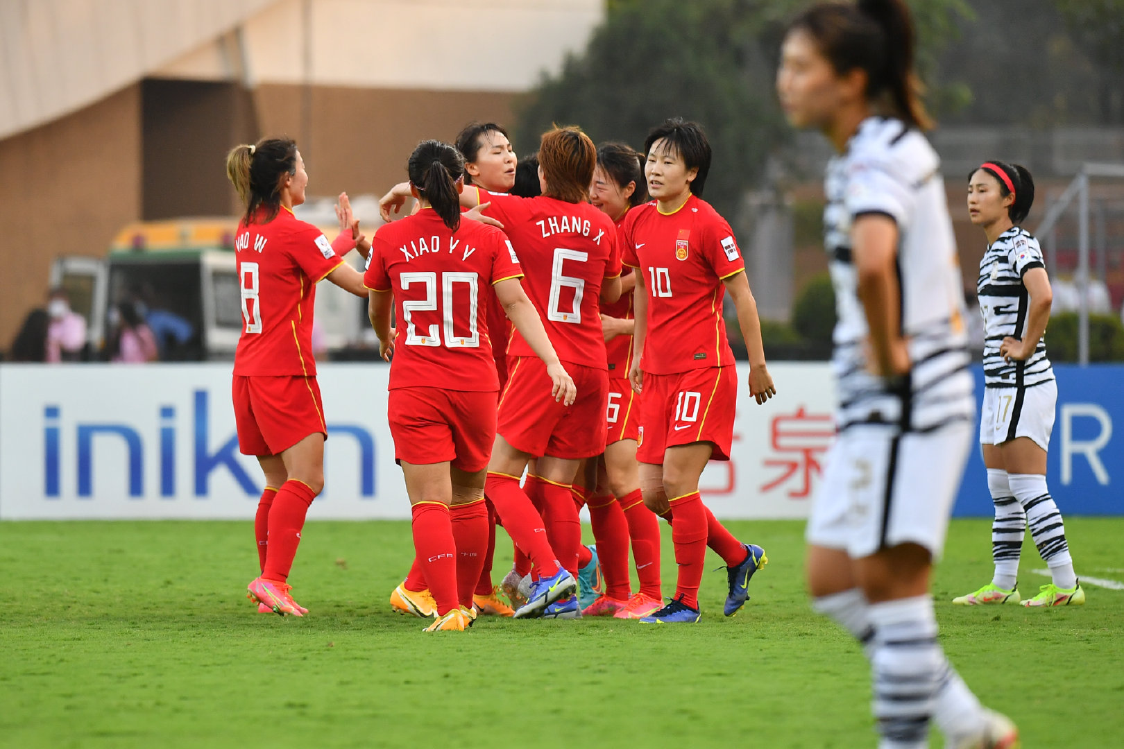 亚洲杯女足决赛有哪些国家(中国女足3:2逆转韩国女足 时隔十六年重夺亚洲杯冠军)