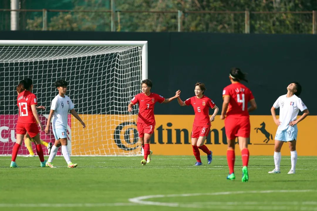 补时绝杀！中国女足重回亚洲之巅燃爆朋友圈 一文回顾女足夺冠之路