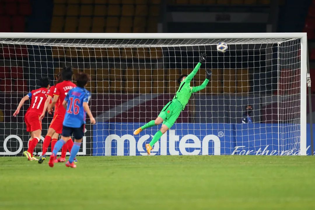 补时绝杀！中国女足重回亚洲之巅燃爆朋友圈 一文回顾女足夺冠之路