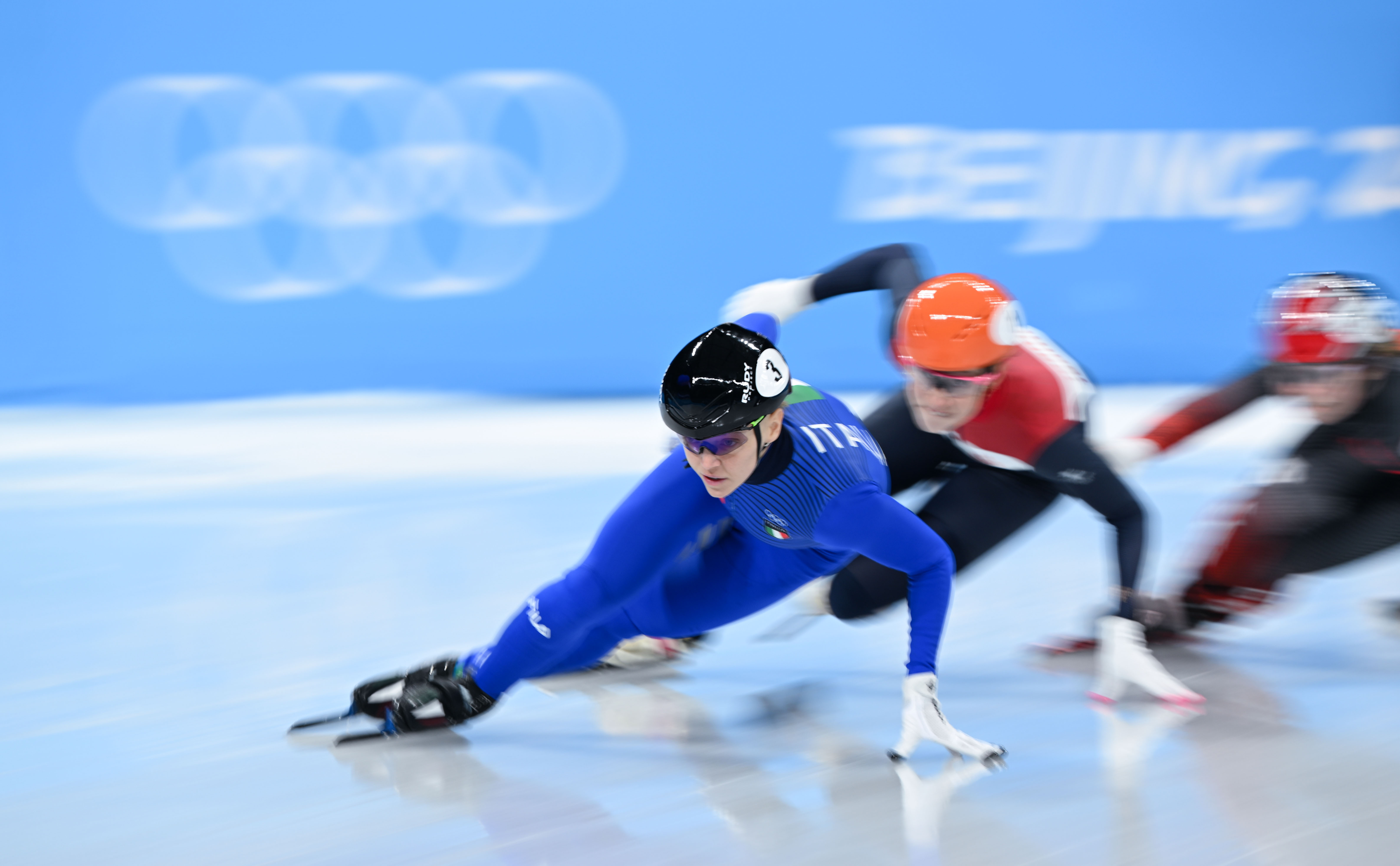 短道速滑世界杯荷兰站女子500(短道速滑——女子500米决赛：意大利选手阿里安娜·方塔纳夺冠)