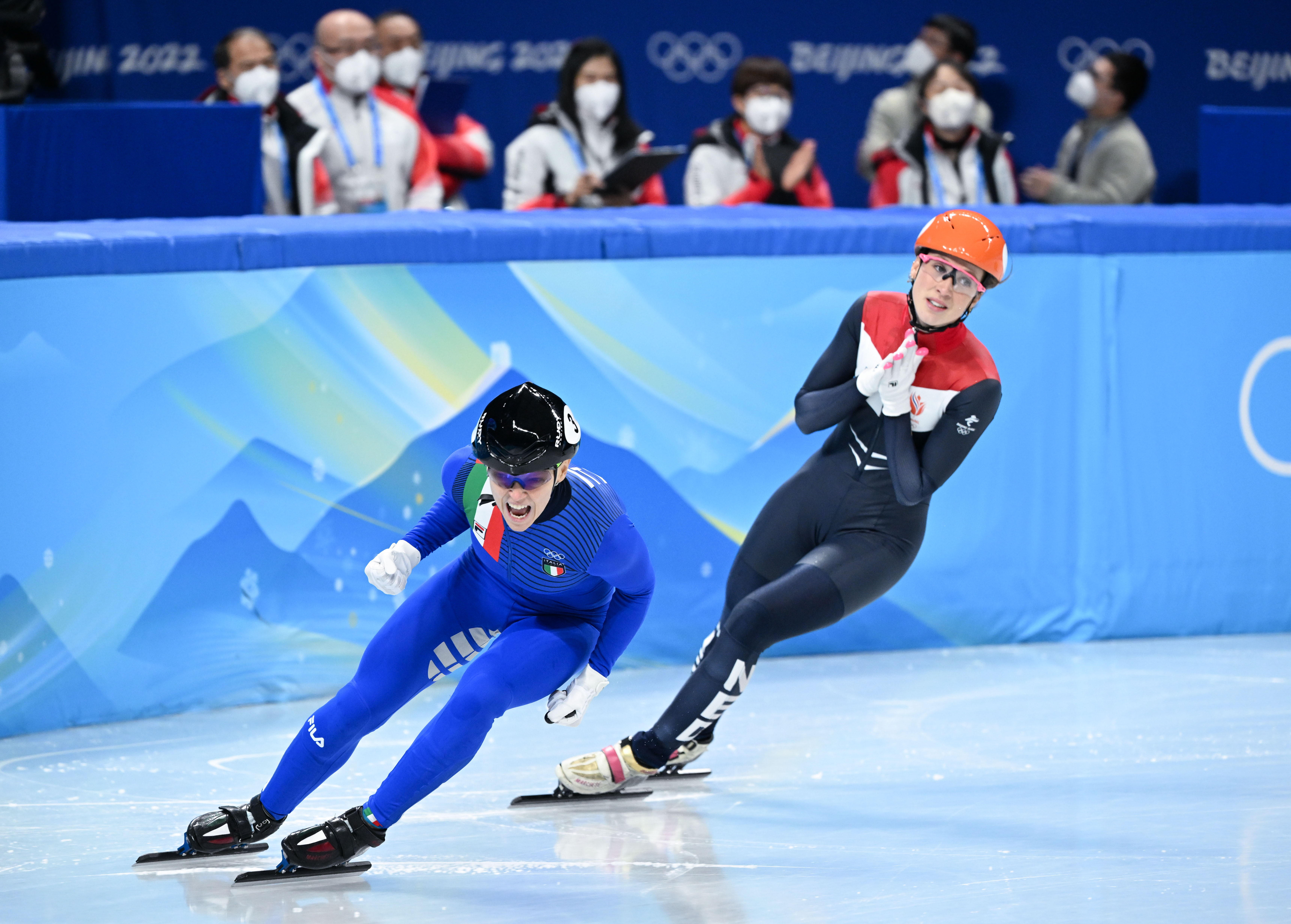 短道速滑世界杯荷兰站女子500(短道速滑——女子500米决赛：意大利选手阿里安娜·方塔纳夺冠)