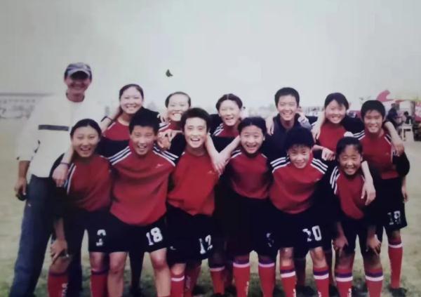 目前女足10号是谁（中国女足夺冠！10号是咱烟台人）