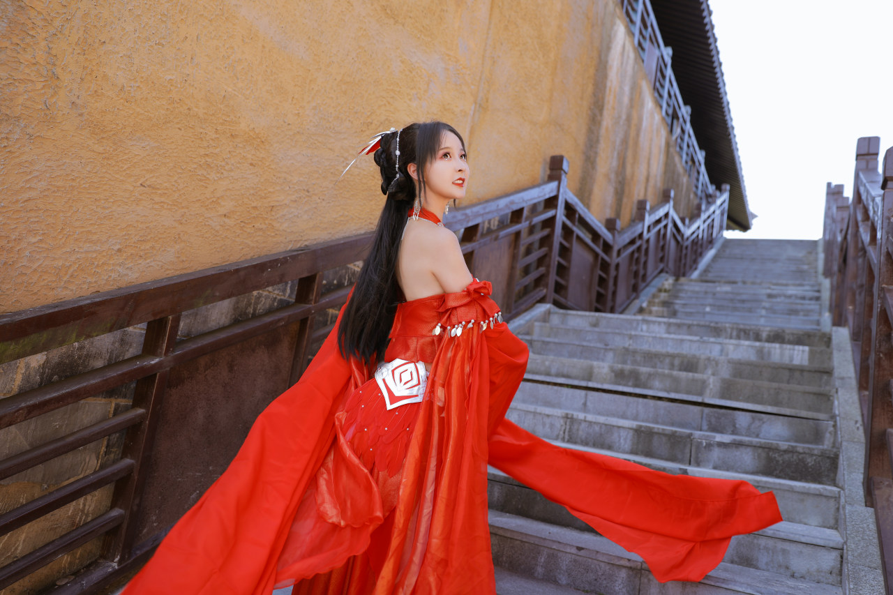 手游《天涯明月刀》心王·塞上行时装COS图-哪边嗨