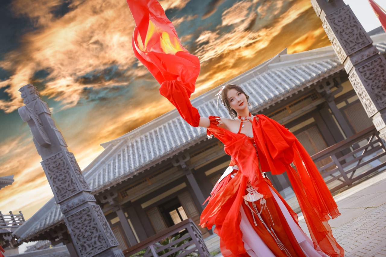 手游《天涯明月刀》心王·塞上行时装COS图-哪边嗨