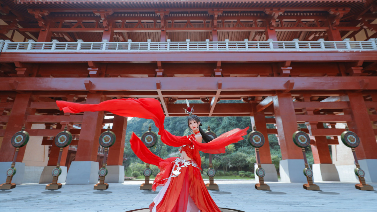 手游《天涯明月刀》心王·塞上行时装COS图-哪边嗨