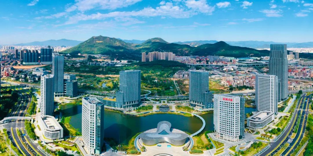 大厦之门，诚纳栋梁！厦门市校友经济工作座谈会召开