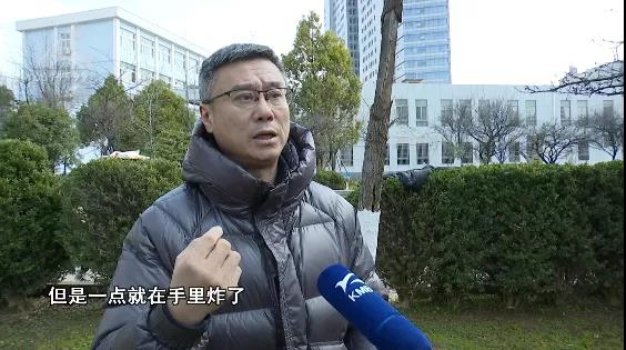 包卜NBA直播录像(悲剧！昆明14岁少年放炮仗被炸断两根手指，手掌血肉模糊…)