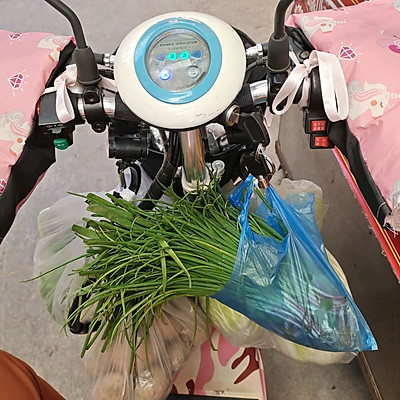 小葱泡菜的腌制(zhi)方法（韩式小葱泡菜(cai)的腌制方法）-大连信息网