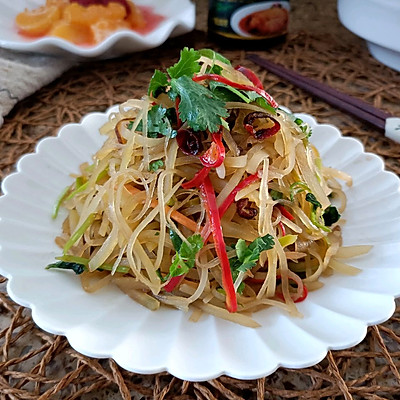 炝拌土豆丝这样做更好吃,不妨一试