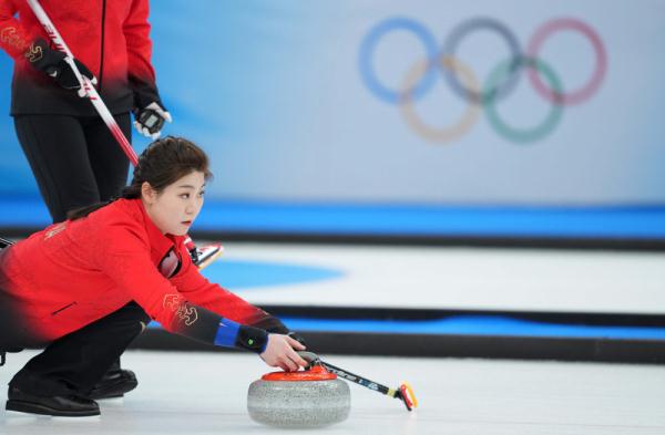 北京冬奥会·冰壶综合｜中国女子冰壶队不敌日本队 瑞典男队锁定四强