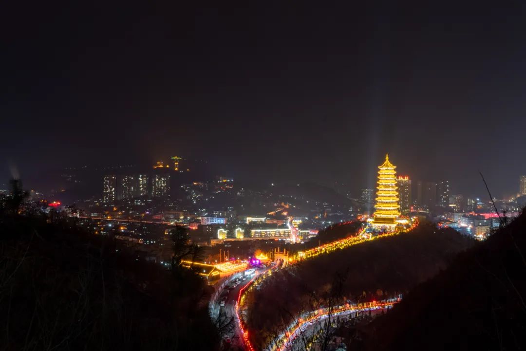 子长过大年 | 元宵的浪漫，就是与你一起看灯看人，看尽满城美景良辰