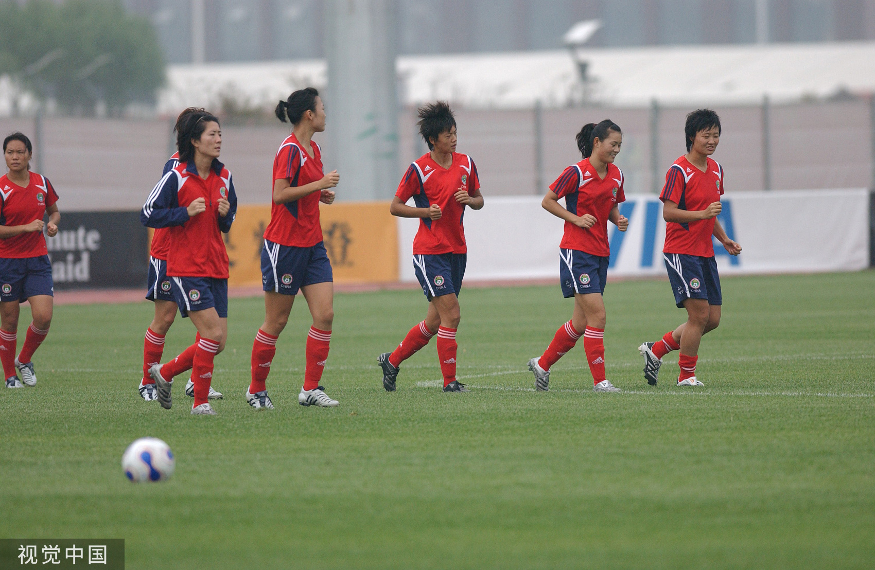 女子世界杯中国巴西(中国女足重回巅峰？2023世界杯见分晓！16年后再辉煌，将面临更艰难挑战)