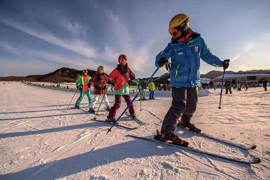 延庆是哪个省的城市(雪场、民宿、乡村旅游，延庆让冰雪变“白银”)