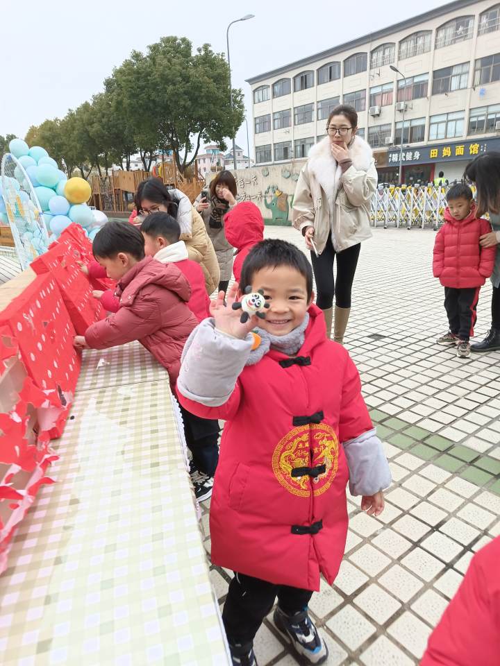 幼儿的奥运会项目有哪些项目(滑雪、滑板、冰球、冰壶、短道速滑……这所幼儿园办了一场迷你版冬奥会)