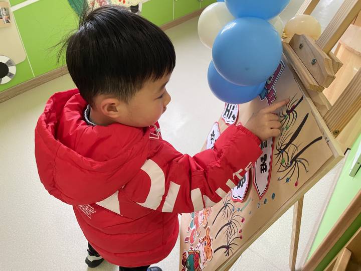 幼儿的奥运会项目有哪些项目(滑雪、滑板、冰球、冰壶、短道速滑……这所幼儿园办了一场迷你版冬奥会)