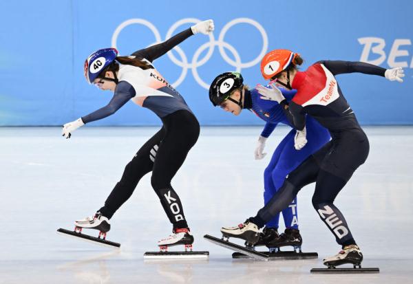 短道速滑女子1500米预赛（北京冬奥会｜短道速滑女子1500米：韩国选手崔敏静夺冠 韩雨桐获第七名）