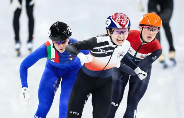 短道速滑女子1500米预赛（北京冬奥会｜短道速滑女子1500米：韩国选手崔敏静夺冠 韩雨桐获第七名）