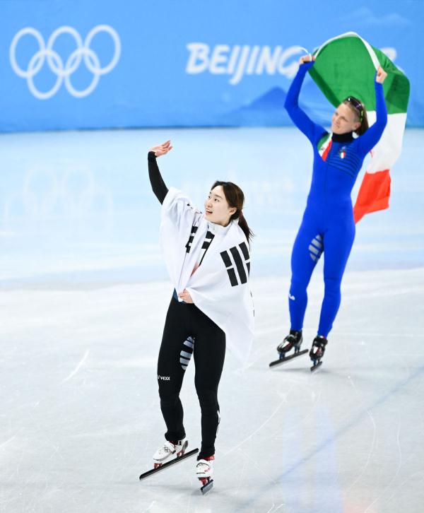 短道速滑女子1500米预赛（北京冬奥会｜短道速滑女子1500米：韩国选手崔敏静夺冠 韩雨桐获第七名）