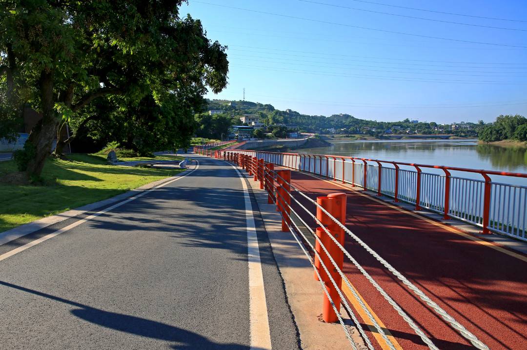 推进全域创建 泸州争创“四好农村路”省级示范市