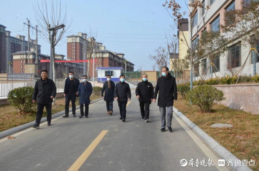 泰安東岳中學(xué)興隆校區(qū)舉行揭牌儀式(圖3)