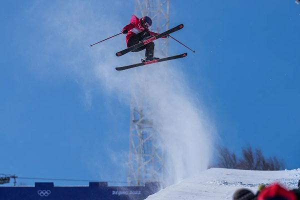 奥运会b组是哪些国家（“破冰”冬奥｜看见不一样的谷爱凌、苏翊鸣和“冰墩墩”）