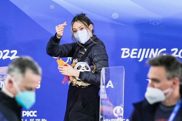 奥运会b组是哪些国家（“破冰”冬奥｜看见不一样的谷爱凌、苏翊鸣和“冰墩墩”）