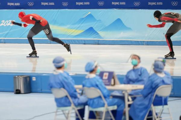 奥运会b组是哪些国家（“破冰”冬奥｜看见不一样的谷爱凌、苏翊鸣和“冰墩墩”）