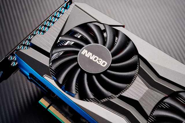 映众RTX 3050 黑金至尊版评测：散热表现稳健的光追战士