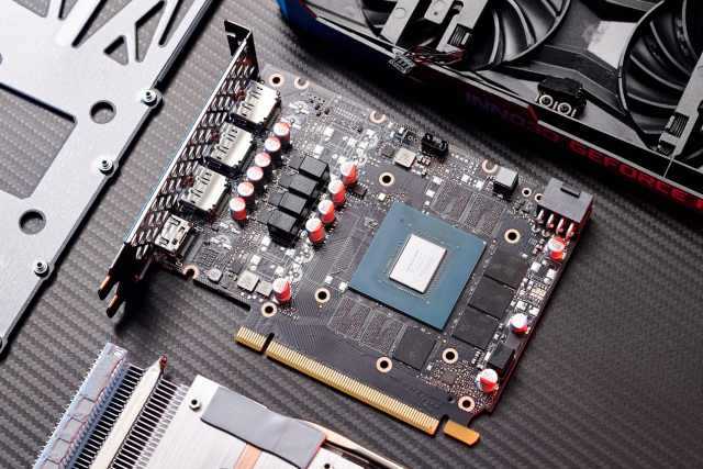 映众RTX 3050 黑金至尊版评测：散热表现稳健的光追战士