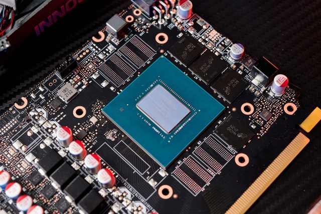 映众RTX 3050 黑金至尊版评测：散热表现稳健的光追战士