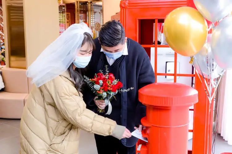 凌晨4點就來排隊!今天到底有多火 爸媽逼婚 第2張-戀愛小秘書-娜米 凌晨4點就來排隊!今天到底有多火 爸媽逼婚 第2張